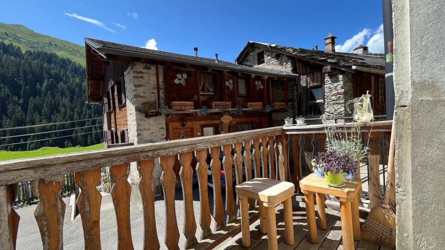 Petit Velan - Coworking & Coliving Bourg-Saint-Pierre Exterior foto